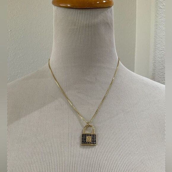 Stunning Luxury Upcycled Necklace! - Picture 2 of 8